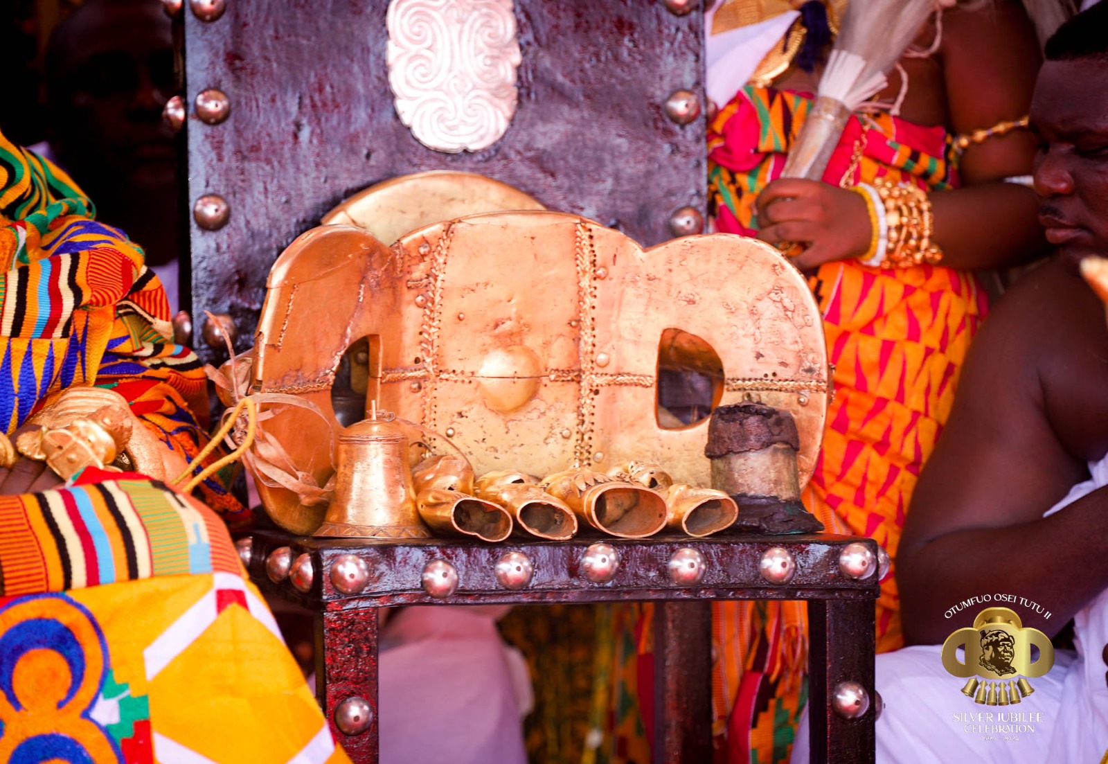 golden stool