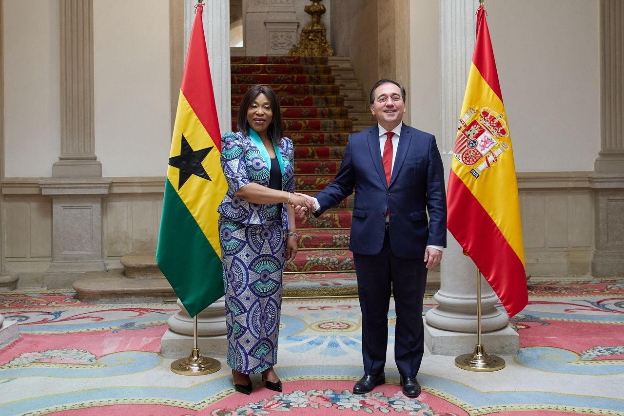 Minister of Foreign Affairs pays working visit to Spain