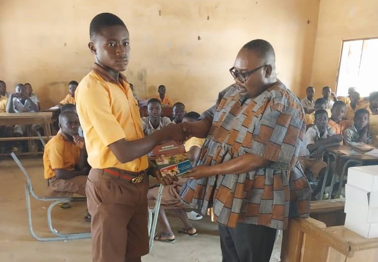 Dr. Nawaane visits over 700 candidates with Math Sets; wishes them well in their BECE